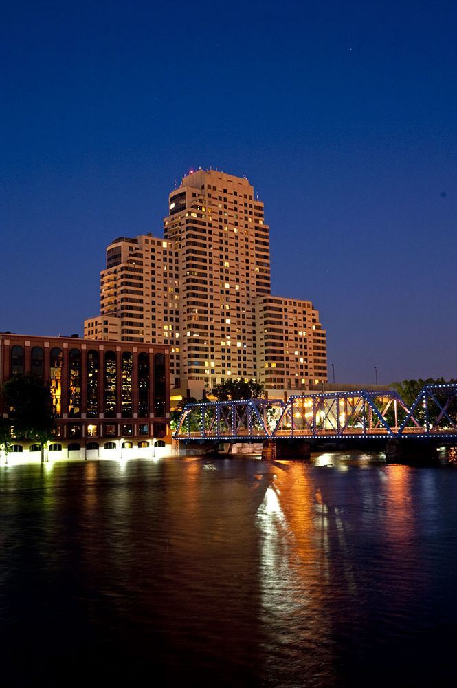 Courtyard Grand Rapids Downtown Hotell Exteriör bild