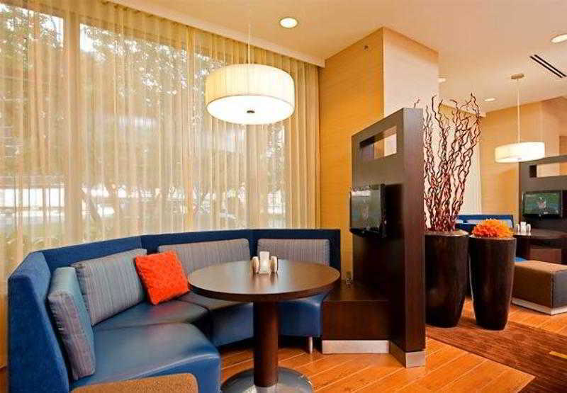 Courtyard Grand Rapids Downtown Hotell Exteriör bild